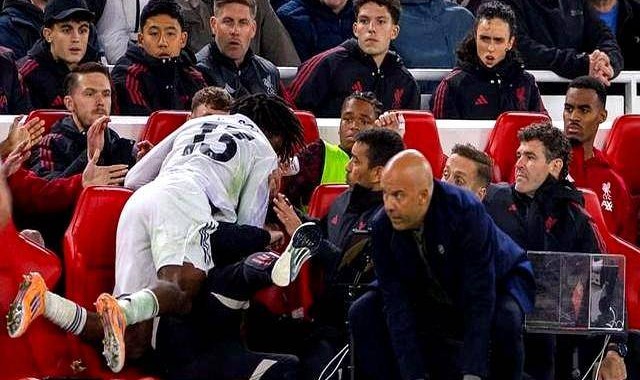 利物浦1-2曼联+四连败，几大焦点分析：科纳泰的作用到底有多大？