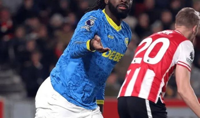 让2追2逼平小蜜蜂！狼队近5轮抢8分仍垫底，英超保级格局大乱！