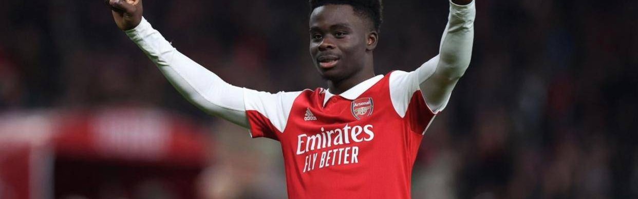 阿森纳球迷估计是真炸了，萨卡续签长合同后状态全线崩溃