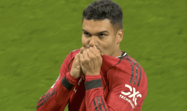 B费助攻曼联2-1重返欧冠成定局！卡里克效仿穆帅险胜，解释三中卫原因