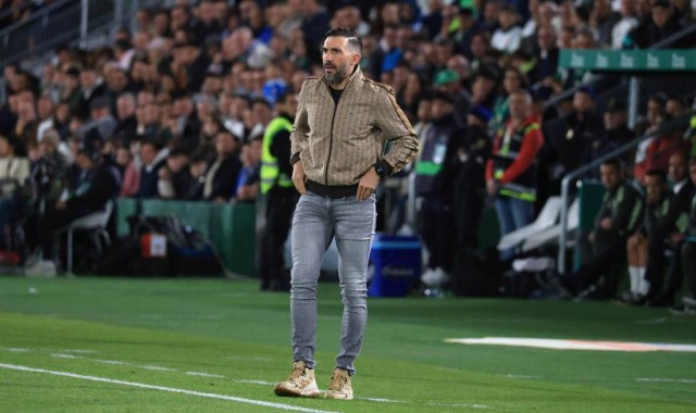 紧急！皇马0-2惨败引发高层震怒，阿隆索命悬一线，曼城大战或成生死战