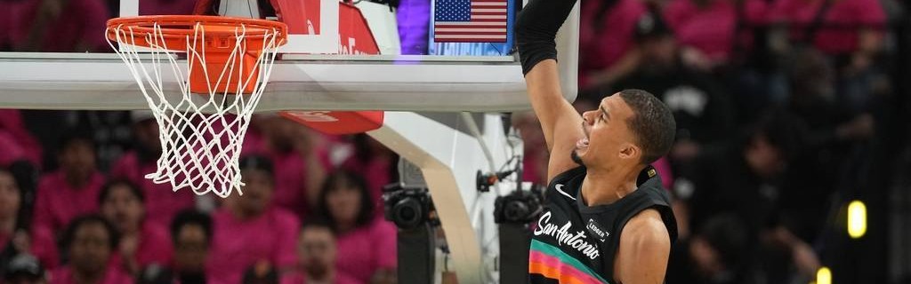 文班季后赛首秀太过完美 连超邓肯罗宾逊传承队史