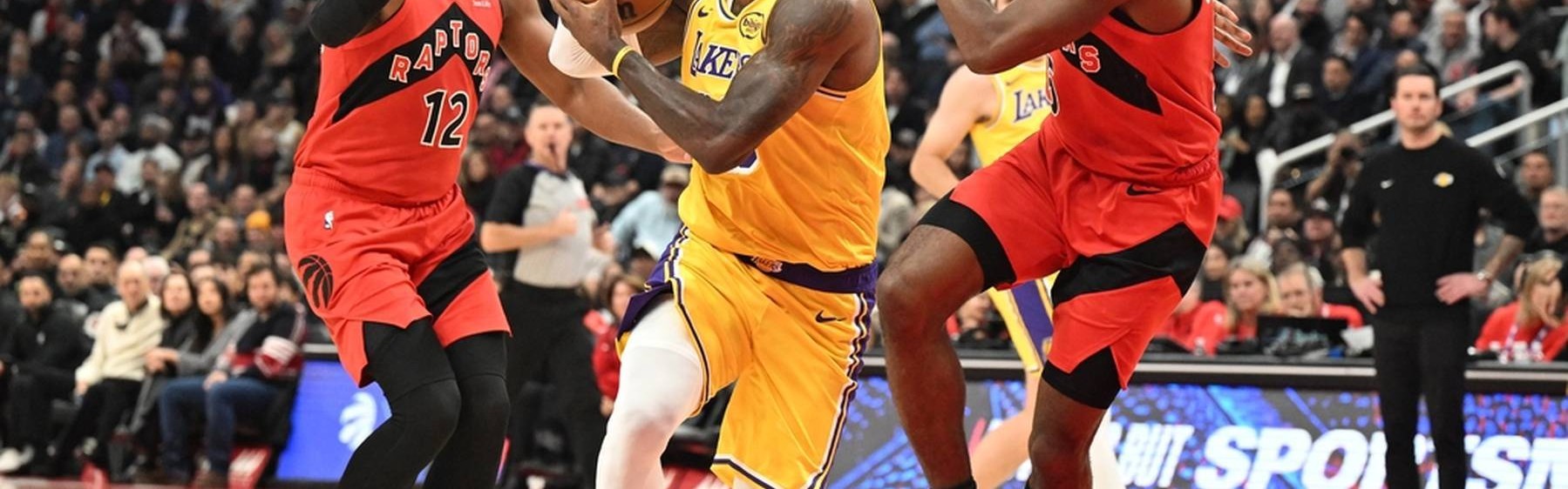 詹姆斯今天缺战凯尔特人 若再缺席一场本季无法评奖