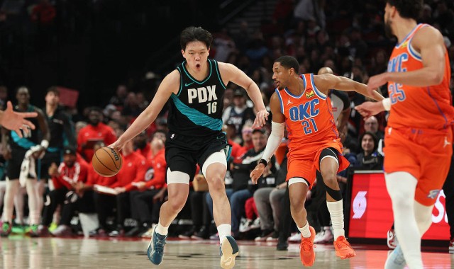 杨瀚森3中0仅1板入账 被“美国周琦”上了一课