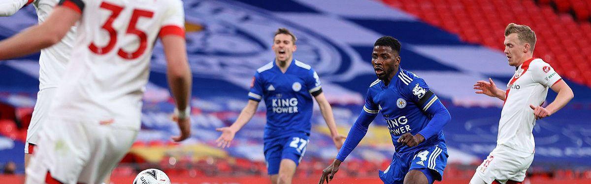 皇家贝蒂斯能否继续保持不败纪录，迎战状态起伏的巴塞罗那？