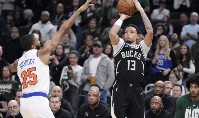 布伦森27+7唐斯17+13 尼克斯7人上双轻取雄鹿