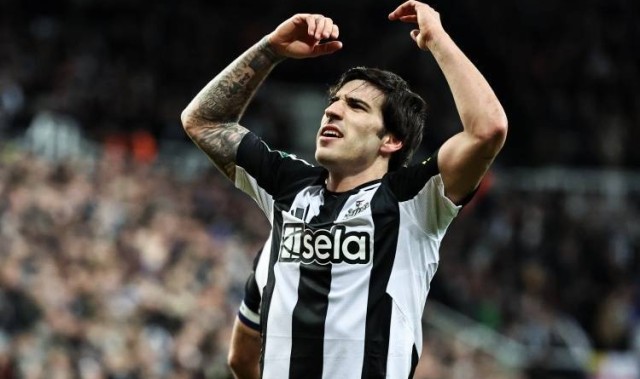 英超豪门集中火力争夺，26岁喜鹊中场，会怎么安排生涯下一站