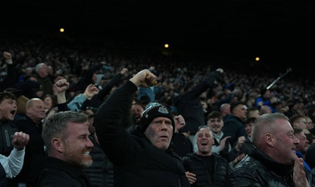 曼联利兹联克罗克公园上演“历史性”德比：足球与盖尔文化的碰撞！