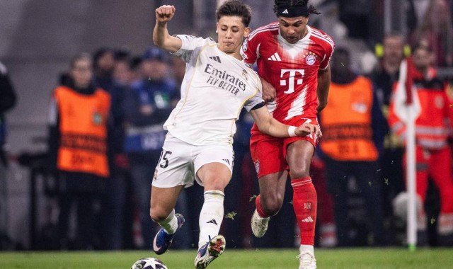 女足欧冠半决赛焦点战：巴塞罗那女足客场挑战拜仁慕尼黑女足，巅峰对决一触即发！