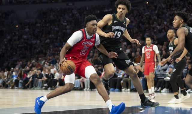 费尔斯36+10香农26分 鹈鹕不敌森林狼