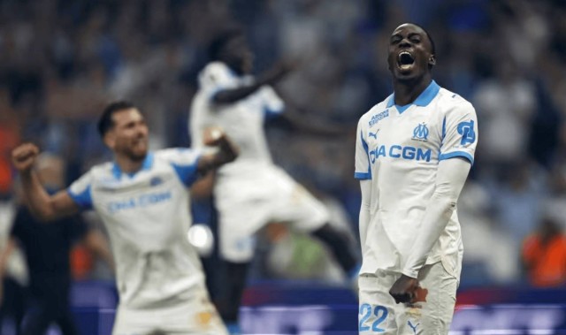 法甲焦点战：马赛 VS 梅斯，马赛最强三叉戟合体，梅斯铁桶阵能否避免惨案？