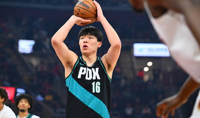 开拓者明日战鹈鹕 杨瀚森因面部挫伤出战成疑