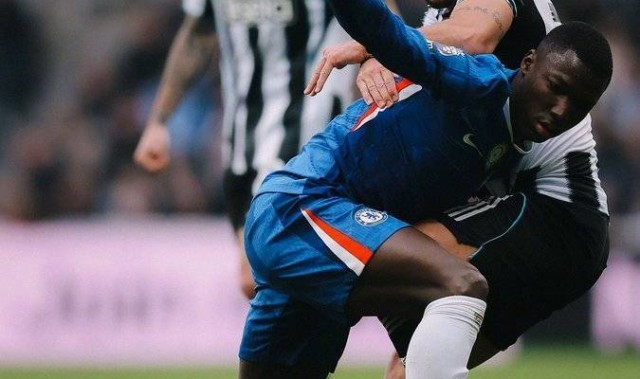 切尔西2-2逼平纽卡，下半场发力难掩问题，对阵詹姆斯仍最关键