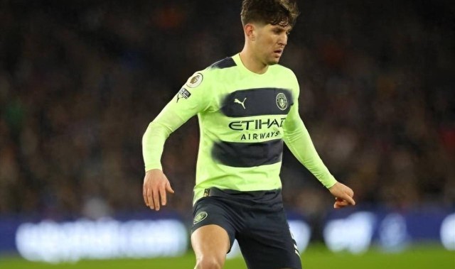 不仅仅是罗德里！受伤严重心态崩盘，31岁曼城铁卫曾“想要退役”